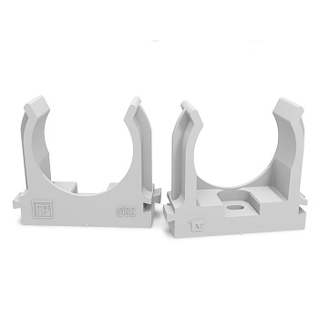 PR13.0404 крепеж-клипса для труб атмосферостойкая для прямого монтажа серая в п/э d32 мм (25шт/500шт уп/кор) Промрукав